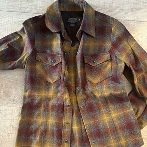 Pendleton womens Plaid button up